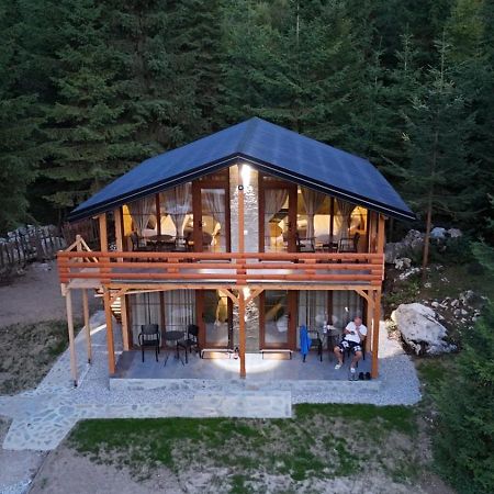 Bujtina Arturi Valbone Exterior foto